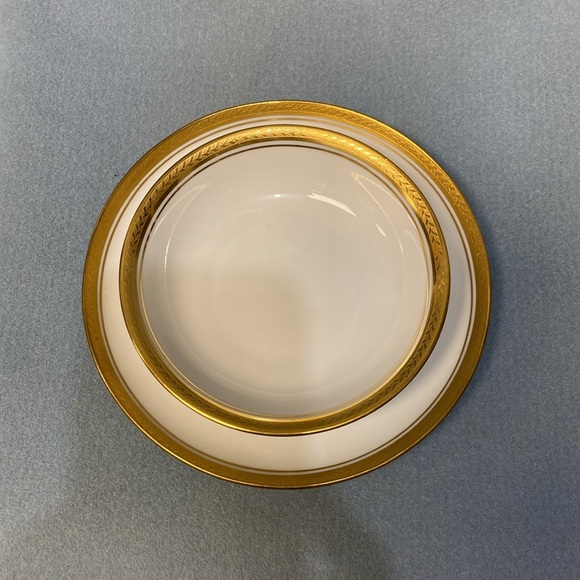 HUTSCHENREUTHER SELB BAVARIA GOLD ENCRUSTED GOLD IVY LEAF BERRY BOWL AND SAUCER - Picture 3 of 14